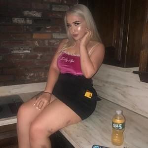 Meet your Posher, Brooke